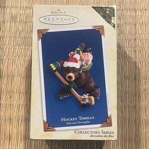 Hallmark Keepsake Bear Hockey Ornament - Hockey Thrills #2 series